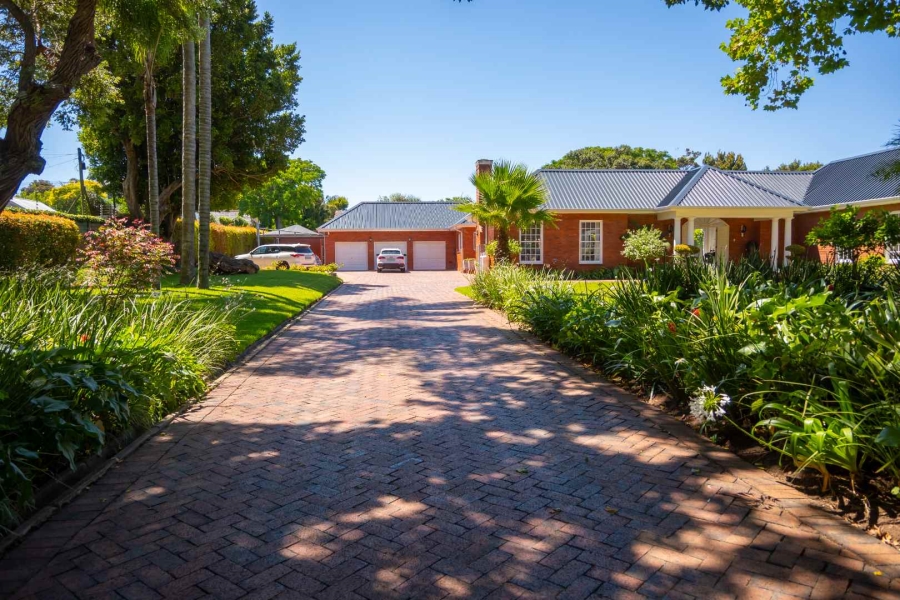 5 Bedroom Property for Sale in Walmer Eastern Cape